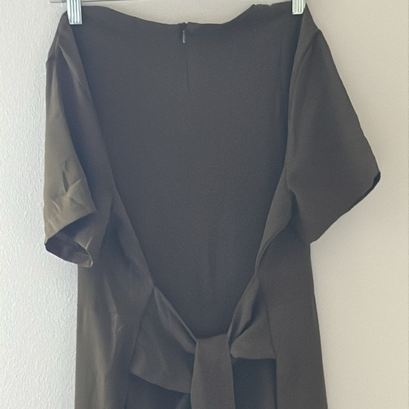 QEARAL olive green short sleeves wide leg lightweight jumpsuit‎ Sz L - Picture 6 of 9